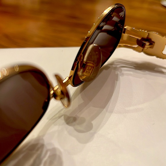 🔥Fendi VTGRARE EUC AuthenticHard to findluxuriousRecognizableFrames+Leather case - Picture 7 of 10